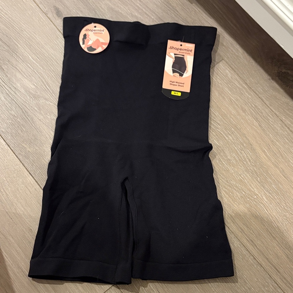 NWT Shapermint Essentials High Waisted Shaper Short M/L Black